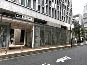 A8出入口（地上側）