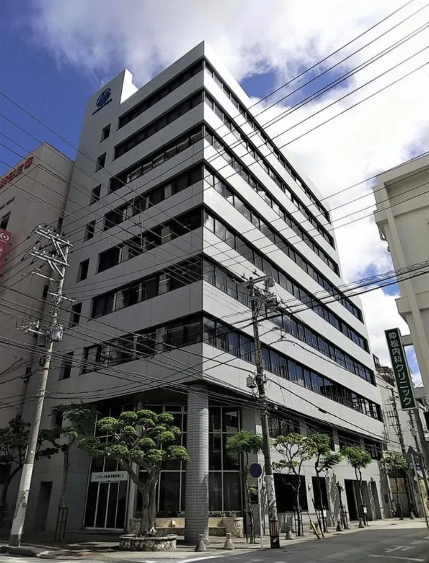 ジブラルタ生命沖縄那覇ビルの外観写真