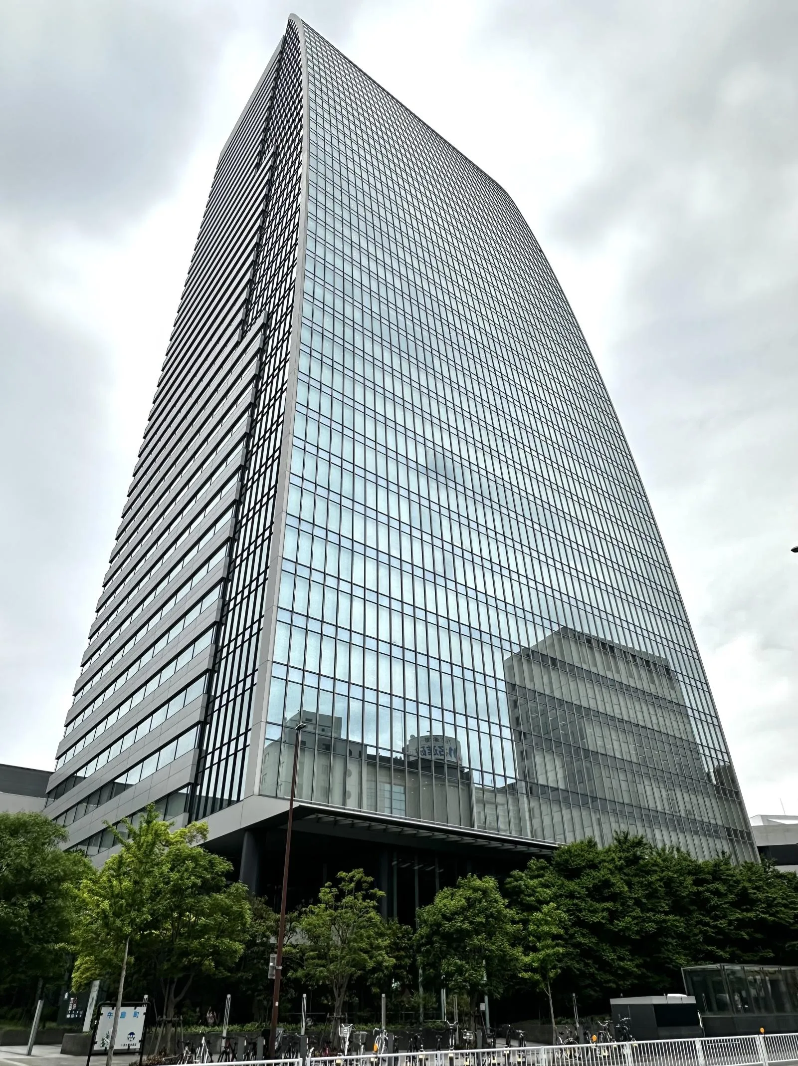 名古屋ルーセントタワーの外観写真