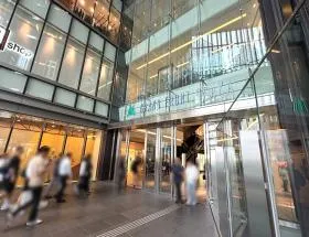 グランフロント大阪タワーAの外観