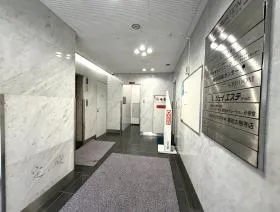 阪急産業梅田の外観