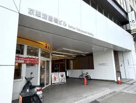 京阪淀屋橋の外観