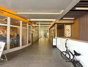 京阪淀屋橋の外観