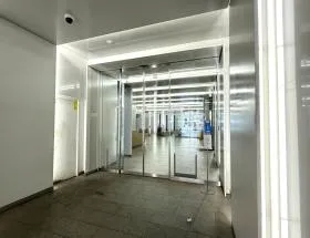 京阪淀屋橋の外観