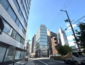 日経今橋の外観
