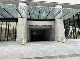 京阪神御堂筋の外観