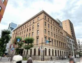 日本綿業倶楽部の外観