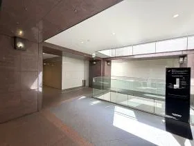 Osaka Metro本町の外観