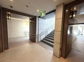 Osaka Metro本町の外観