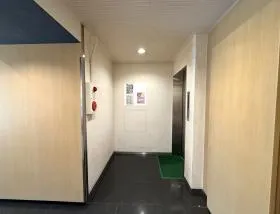 東心斎橋ビル西館の外観