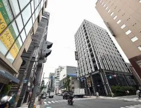 グラストンの外観