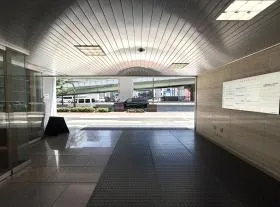 岡本興産の外観