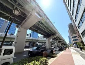 岡本興産の外観