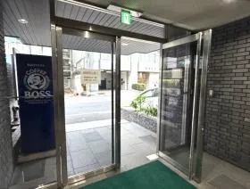 日東の外観