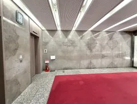 四ツ橋セントラルの外観