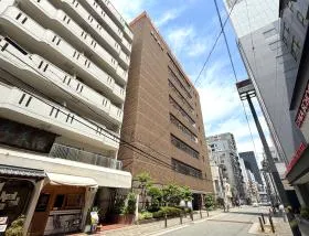 信栄商会の外観