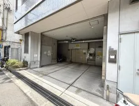 四ツ橋センターの外観