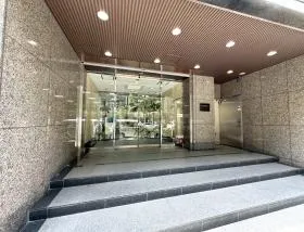 四ツ橋新興産の外観