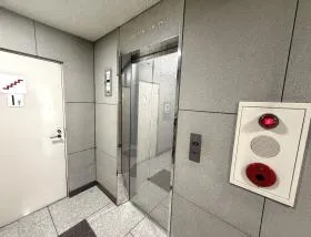 四ツ橋YMビル(四ツ橋ワイエムビル)の外観