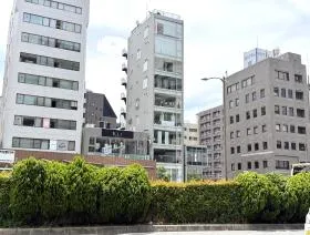 QUADRA KITAHORIE(クアドラ北堀江)の外観