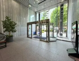 新大阪駅前中央の外観