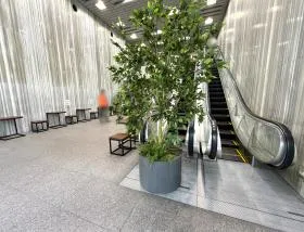 新大阪駅前中央の外観