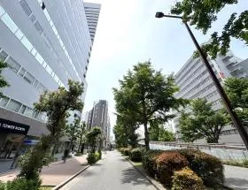 新大阪駅前中央の外観