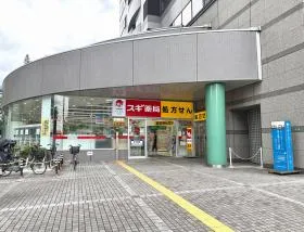 新大阪トラストタワーの外観