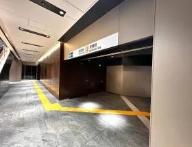 出入口5b（ビル側）