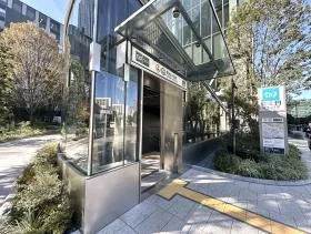 出入口10（地上）