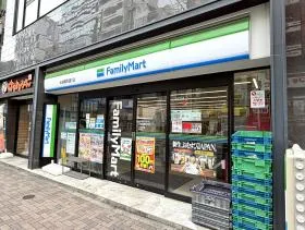 ファミリーマート