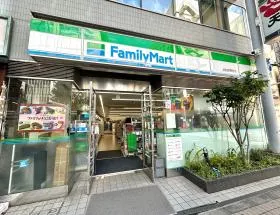 ファミリーマート