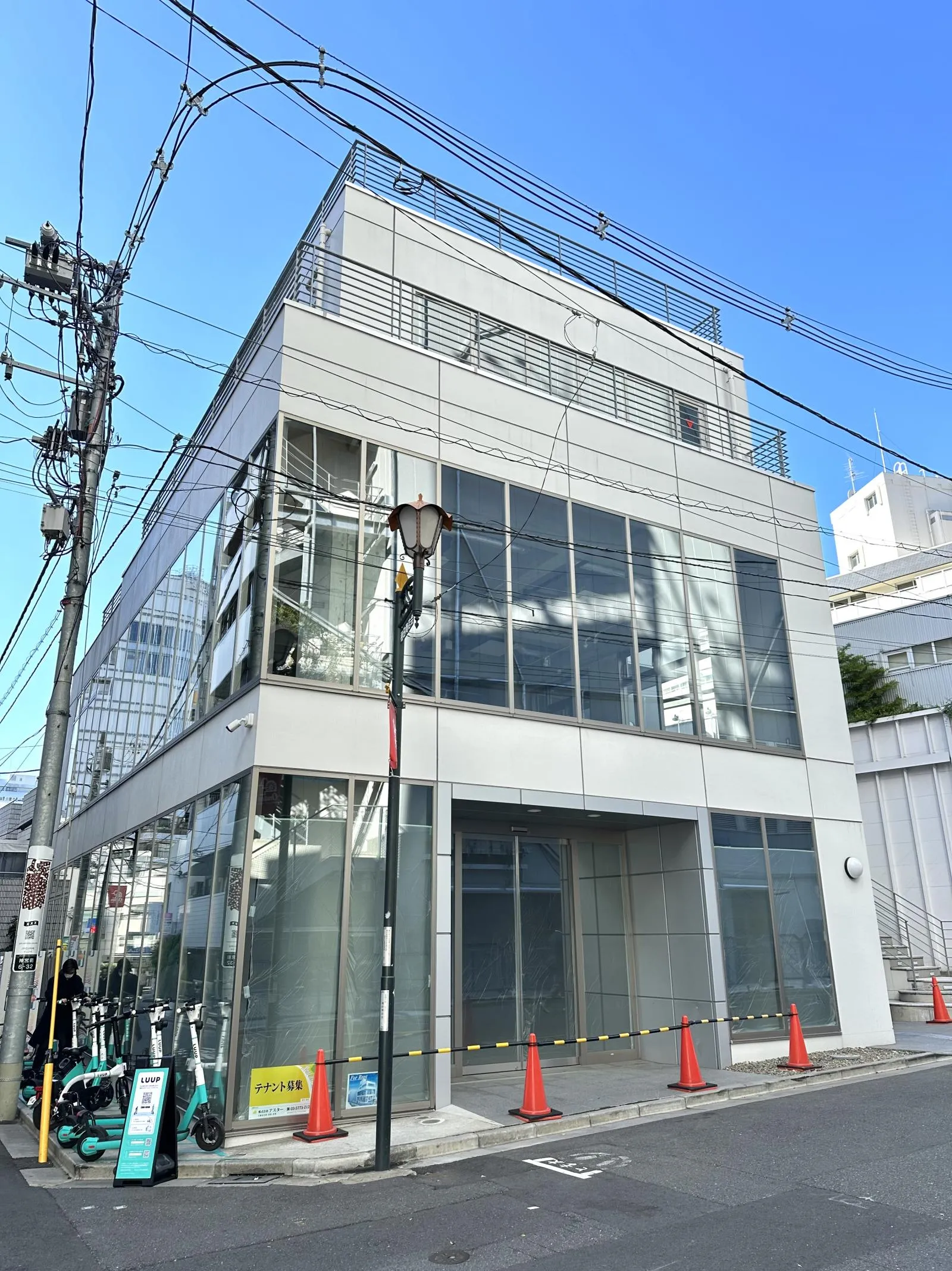 J6ビルの外観写真