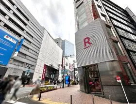 楽天モバイルを通過すれば当ビル着