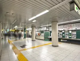 都営新宿線「岩本町駅」