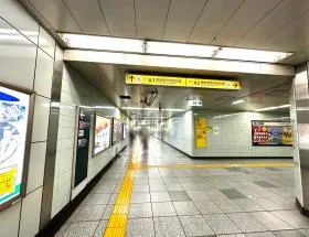 都営大江戸線「築地市場駅」