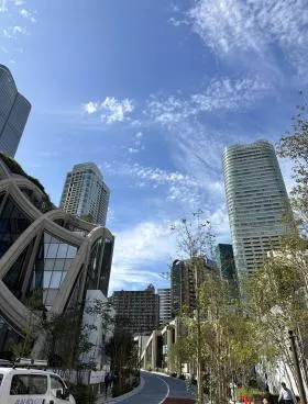 麻布台ヒルズ ガーデンプラザBの外観