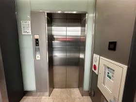 田中恒産ビルの外観