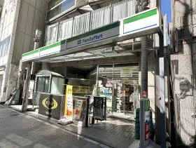 ファミリーマート