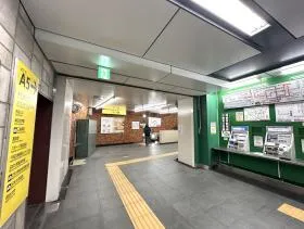 A5出入口を目指す