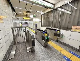 宝町駅（都営浅草線）