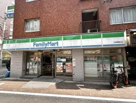 ファミリーマート
