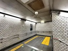 階段から上がる