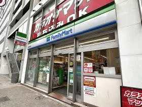 ファミリーマート