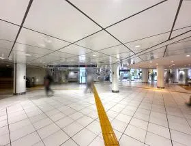 新宿三丁目駅（東京メトロ丸ノ内線・副都心線、都営新宿線）