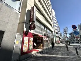 カフェベローチェを通過する