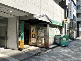 ヤマト運輸を通過、もう少し直進すれば当ビル着