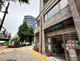 セブンイレブンを通過する
