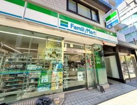 ファミリーマート
