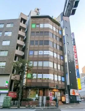 YS目黒駅前ビルの外観